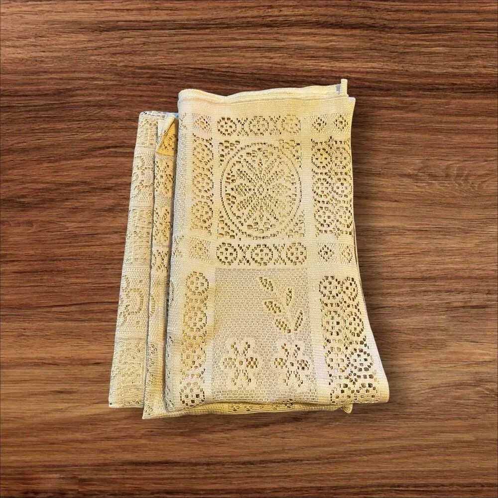 Vintage Yellow Lace Tablecloth 56x99 Cottagecore Farmhouse Wedding Table Cover